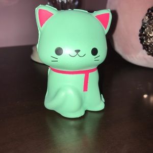 A turquoise and pink cat squishy!